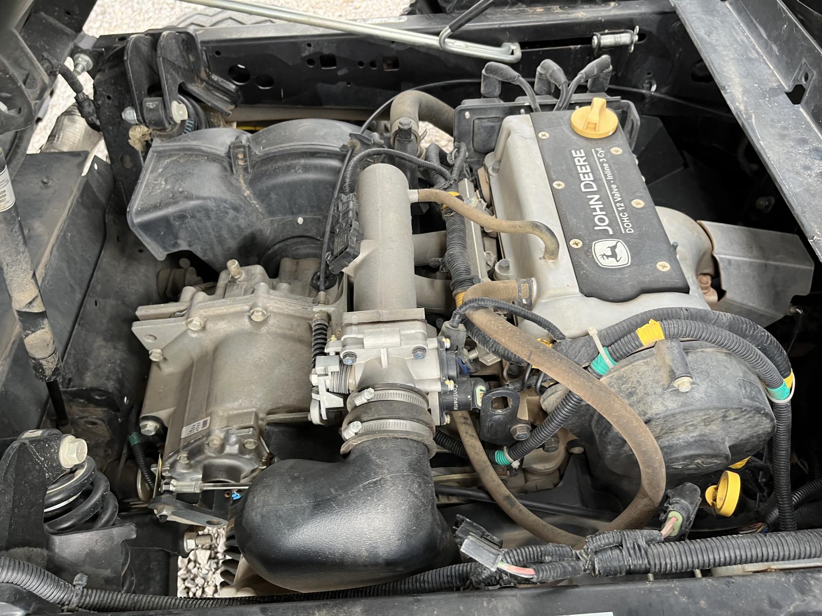 ./imagenes/INVOICE/2019/18254/JOHN DEERE XUV835E (10).JPG